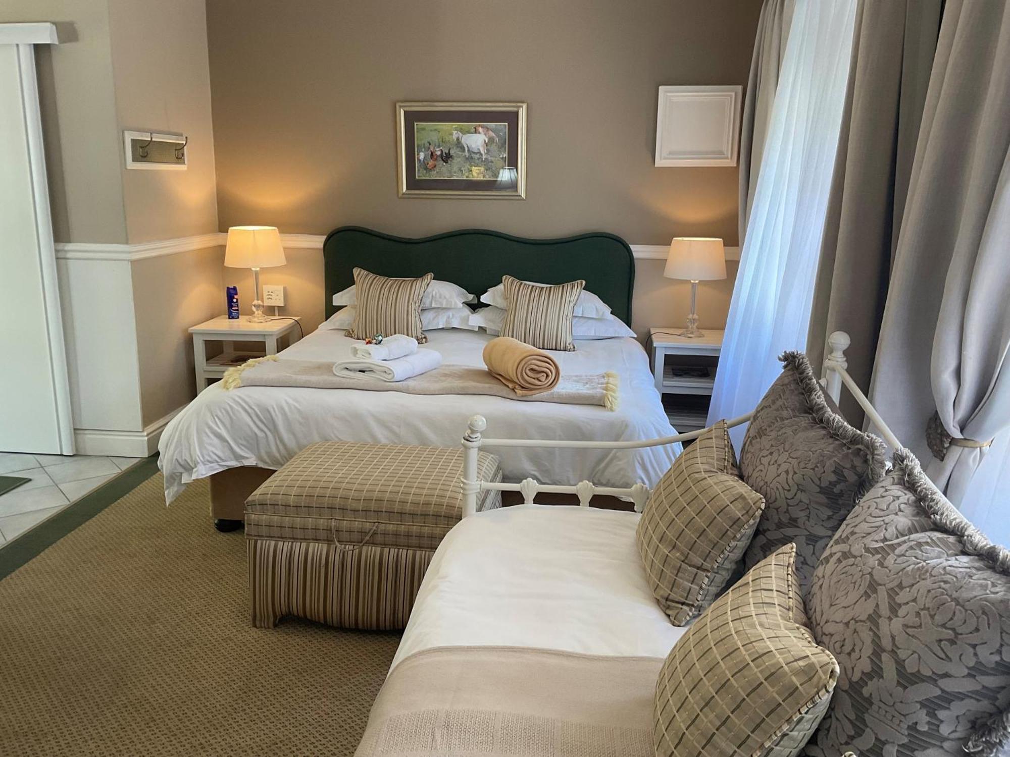 Luxury Triple Room,1637717075:JPEG